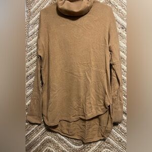 Treasure & Bond Comfy Tan Turtleneck Sweater,Pima Cotton,Classic,Everyday,Size M